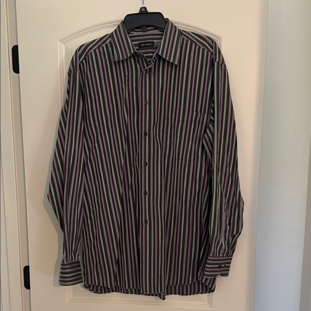 St. Croix Black and Green Casual Button Down Shirt